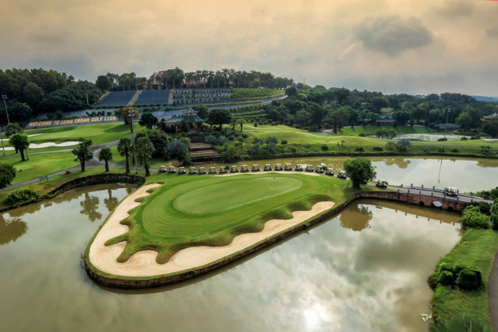 ​​​​​​​LONG THANH GOLF RESORT
