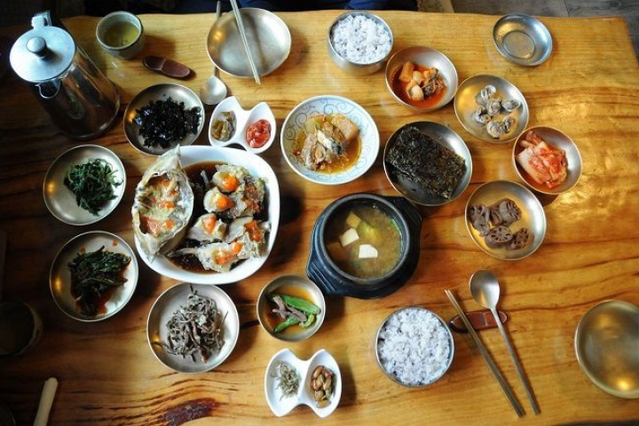QUY TẮC TRÊN BÀN ĂN CỦA NGƯỜI HÀN QUỐC