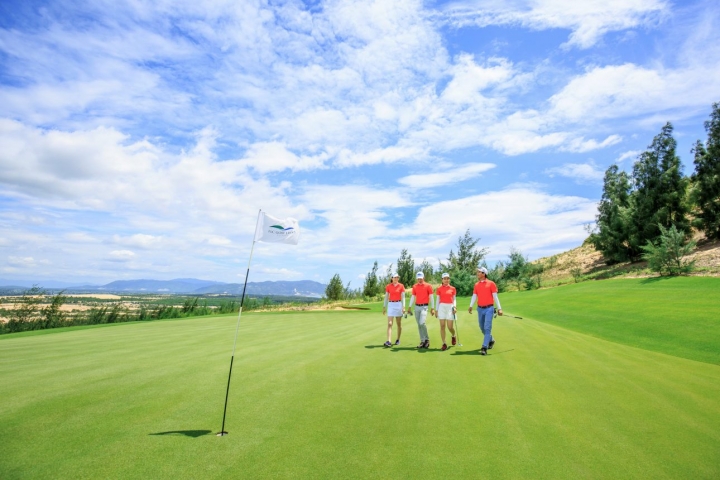 FLC GOLF LINKS SAM SON